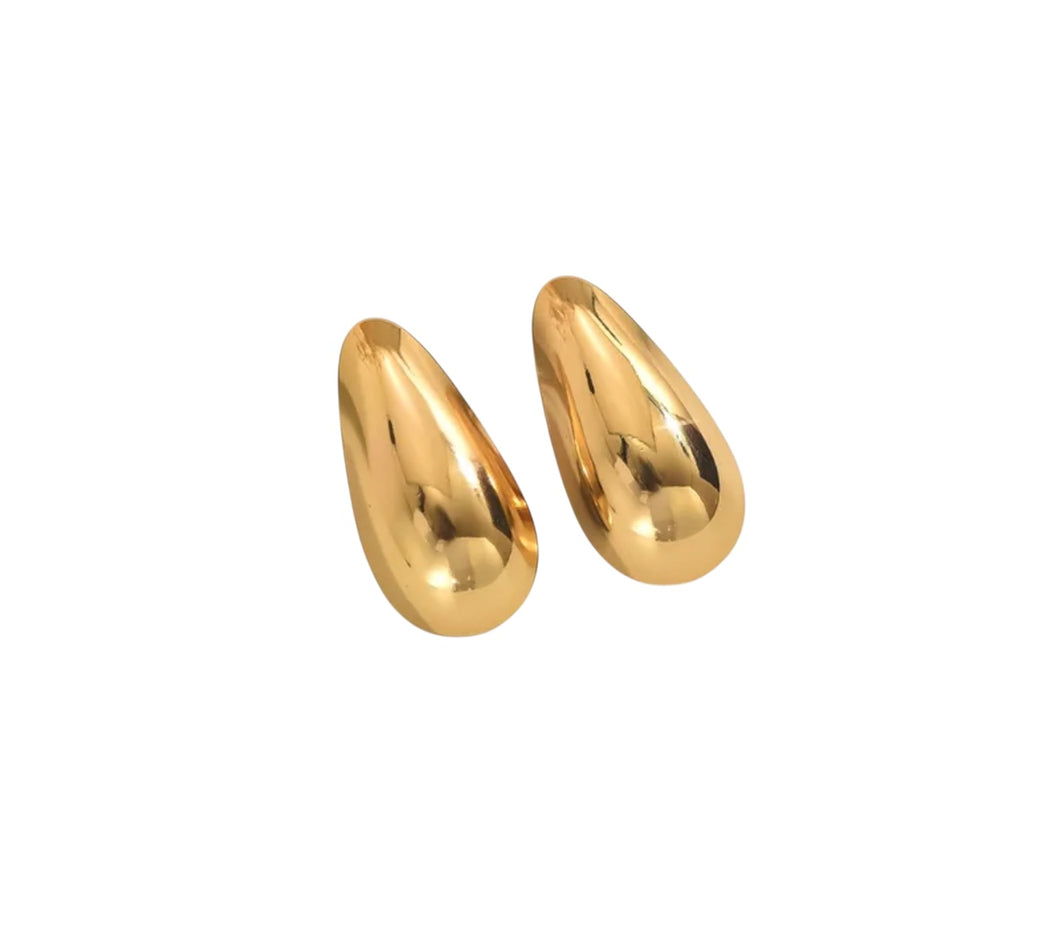 Vera stud earrings