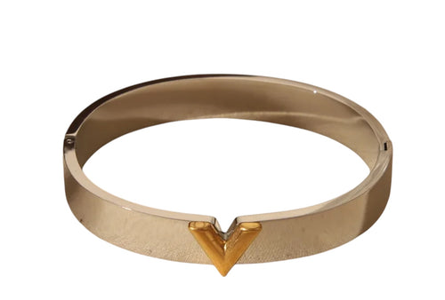 V bangle bracelet