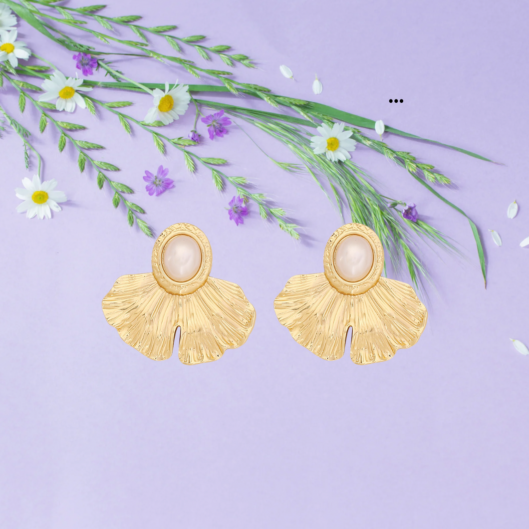 Daisy Studs